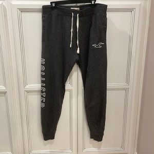 Hollister Men’s joggers